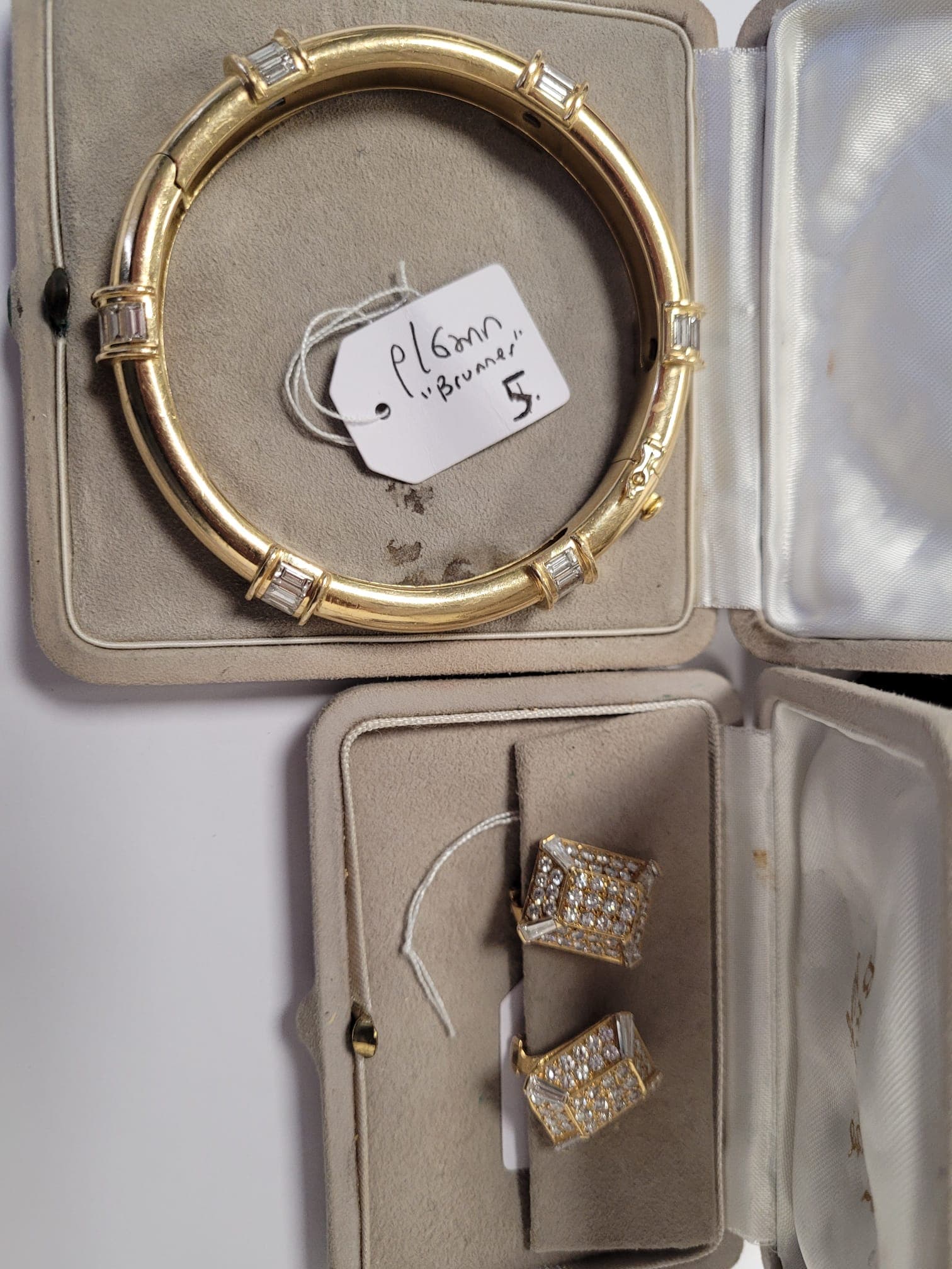 Bijou rachaté à Dijon